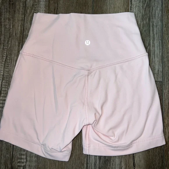 Lululemon Strawberry Milkshake Align Shorts 5” - Picture 5 of 6